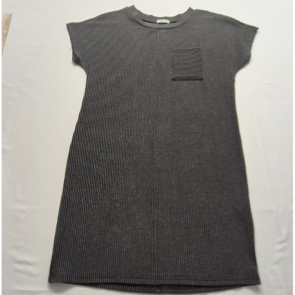 Adeline Clothing gray/black ribbed knit t-shirt dress Medium short sleeve pocket